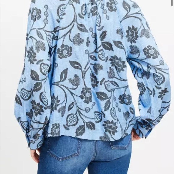 LOFT Petite Garden Ruffle Neck Shirt Dimensions in photos blue black white - Picture 2 of 8